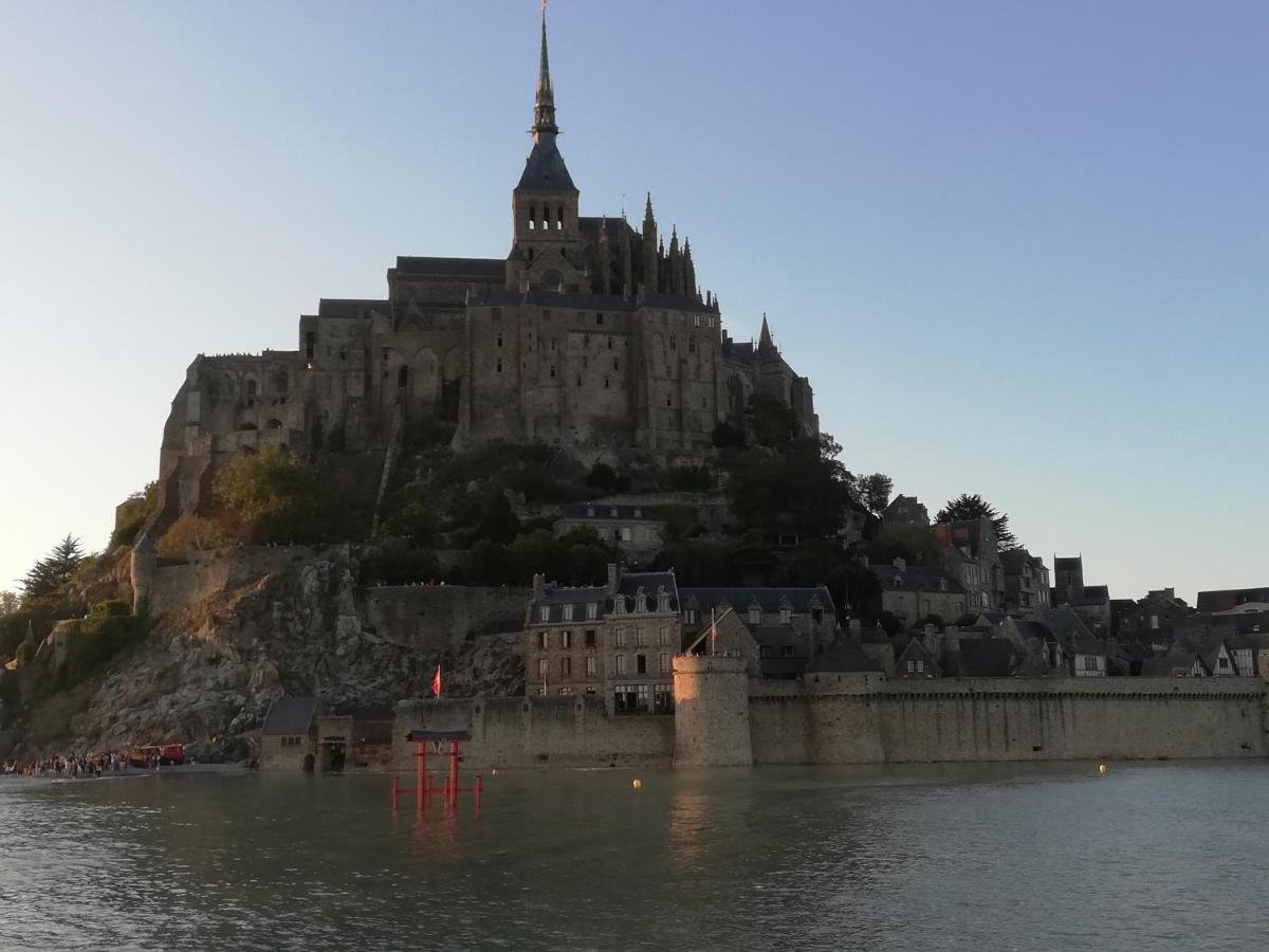 Chambres D'Hotes Les Fleurettes En Baie Du Mont Saint Michel Экстерьер фото